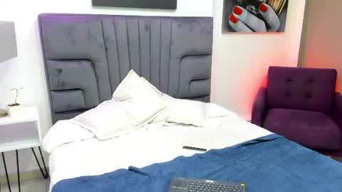 Angel Antonella online show from July 8, 7:34 am