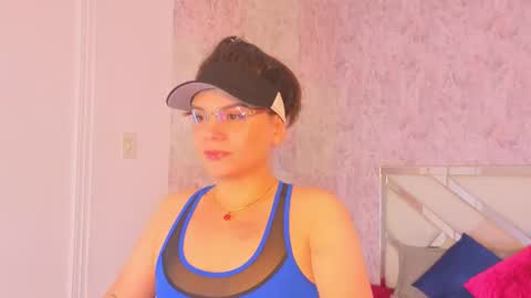 Isabella online show from June 22, 8:50 pm