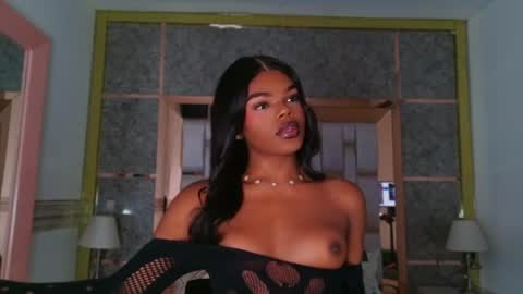 gisela_valencia online show from July 18, 6:42 am