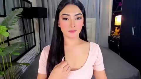 phenomenal_ivy online show from July 3, 12:11 pm