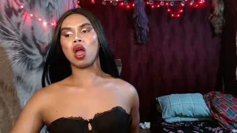 queenpinayebony_xx online show from July 3, 2:56 pm