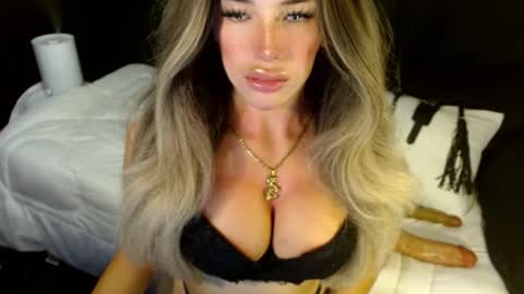 Queen Cassie online show from July 14, 2:05 am