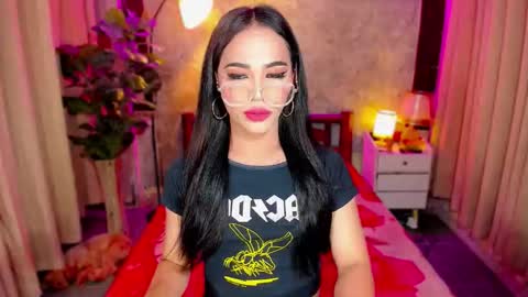 UR HOT SOPHIA online show from November 27, 3:20 am
