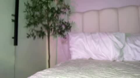 Triana online show from April 3, 6:28 pm