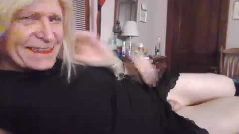 Kitten online show from July 11, 5:34 am