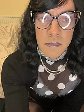 RebekaCD online show from May 5, 6:30 am
