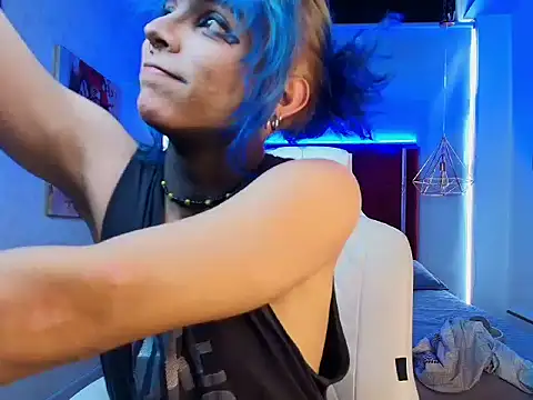 luxiel  online show from July 3, 9:20 pm