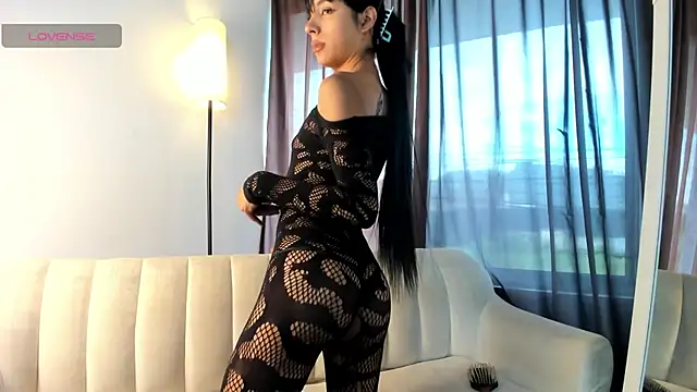 Eve-01 online show from July 2, 7:41 pm