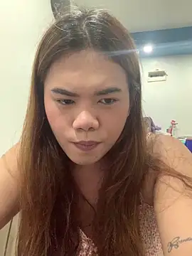 UnbotheredQueen online show from June 5, 11:16 am