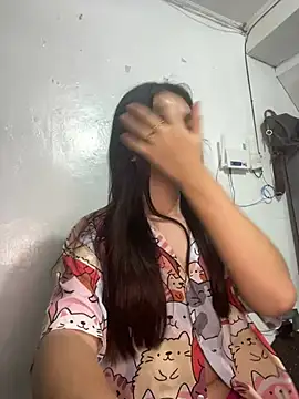 EtherealRae online show from July 10, 7:18 pm