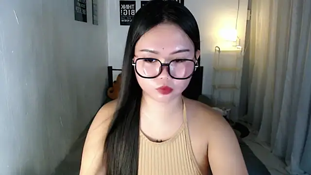 Vivorey Leighn online show from July 4, 3:39 pm
