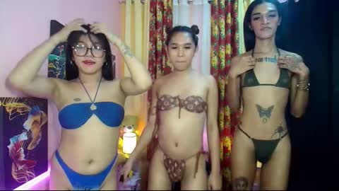Snapshot of 2sexxy_asiants4uxxx chatting on December 29, 9:06 am Kate online show from December 29, 9:06 am