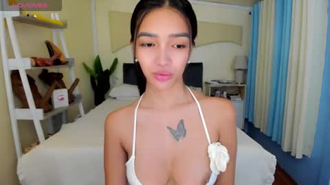 Snapshot of _agatha69_ chatting on October 4, 3:18 am agatha online show from October 4, 3:18 am