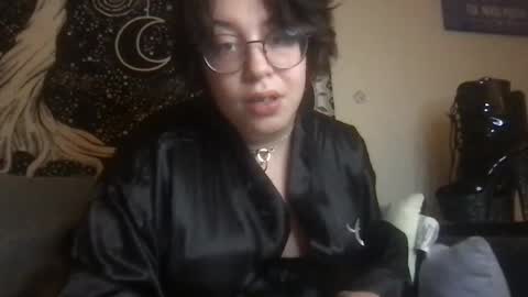 Snapshot of _bandit_b0y chatting on February 16, 3:15 am bandit online show from February 16, 3:15 am