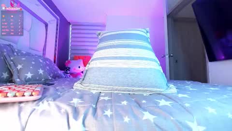 _bellaswwet_ online show from February 7, 5:30 pm