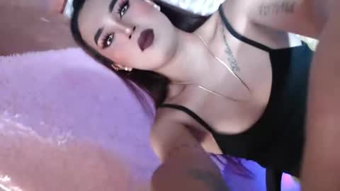 Snapshot of _caroline69 chatting on January 9, 8:24 am Caroline online show from January 9, 8:24 am