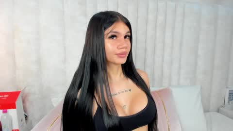 Snapshot of _cherry1 chatting on December 7, 4:37 am Cherry C. online show from December 7, 4:37 am