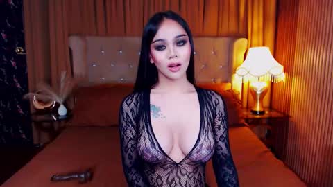 Snapshot of _empressvalerie_ chatting on September 26, 8:28 pm _empressvalerie_ online show from September 26, 8:28 pm