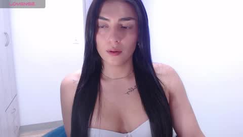 Snapshot of _ericavanderhill_ chatting on October 7, 2:45 am Erica Vanderhill online show from October 7, 2:45 am