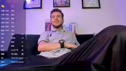 Snapshot of _hairybeard_ chatting on September 10, 7:46 pm Mathews online show from September 10, 7:46 pm