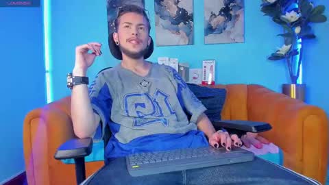 Snapshot of _hairybeard_ chatting on September 14, 3:05 pm Mathews online show from September 14, 3:05 pm