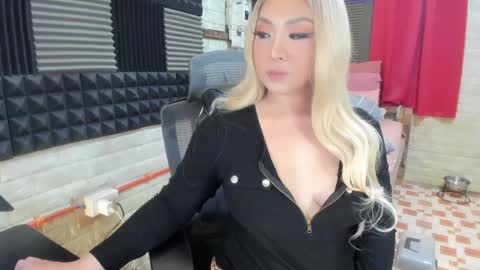 Snapshot of _lexie_hart chatting on February 1, 4:03 am lexie online show from February 1, 4:03 am