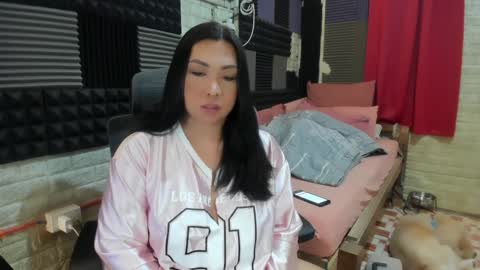 Snapshot of _lexie_hart chatting on February 2, 5:32 am lexie online show from February 2, 5:32 am