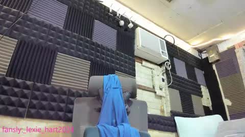 lexie online show from December 2, 12:13 am