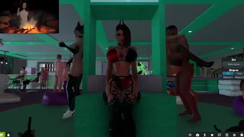 Snapshot of _mikaylaroyce_ chatting on December 21, 10:52 pm Allix online show from December 21, 10:52 pm