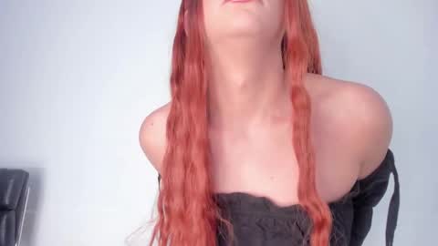 Snapshot of _naomi_fox chatting on February 1, 9:08 pm shantall online show from February 1, 9:08 pm