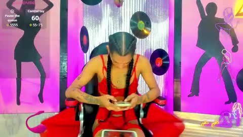 Nicky  Please help me with your thumbs up its importan online show from October 18, 7:28 pm