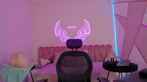 Snapshot of _scarletmoore chatting on December 25, 4:00 pm Scarlett online show from December 25, 4:00 pm