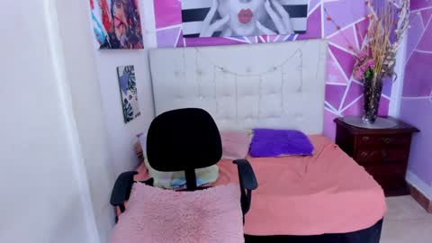 Snapshot of _sofia_agudelo chatting on December 19, 8:55 pm Sofia online show from December 19, 8:55 pm