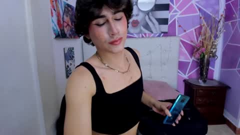 Snapshot of _sofia_agudelo chatting on January 11, 7:49 pm Sofia online show from January 11, 7:49 pm