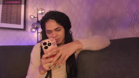 Snapshot of _vennuss_ chatting on December 24, 4:51 pm Venus online show from December 24, 4:51 pm