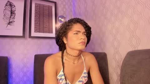 Snapshot of _vennuss_ chatting on January 16, 9:27 am Venus online show from January 16, 9:27 am