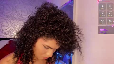 Snapshot of _vennuss_ chatting on October 10, 4:35 am Venus online show from October 10, 4:35 am