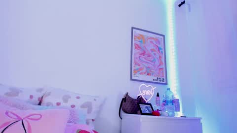   online show from February 26, 9:16 pm