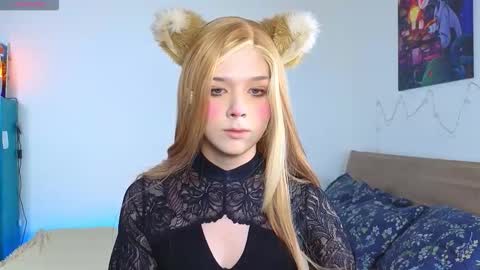 LITTLE FOX online show from September 19, 1:06 pm