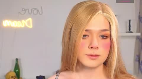 LITTLE FOX online show from October 18, 11:58 am