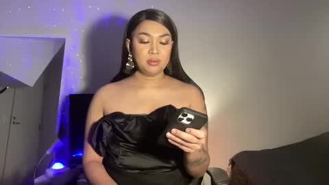 _yoursatisfaction_ online show from January 3, 8:22 pm