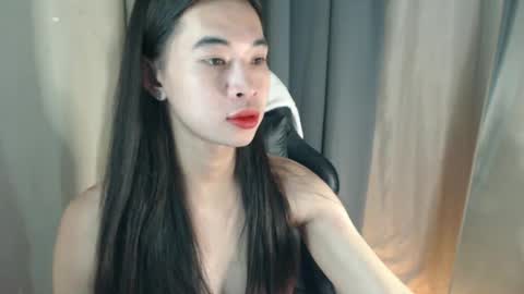 Snapshot of _yoursexwife_ chatting on February 13, 4:17 pm sheng online show from February 13, 4:17 pm