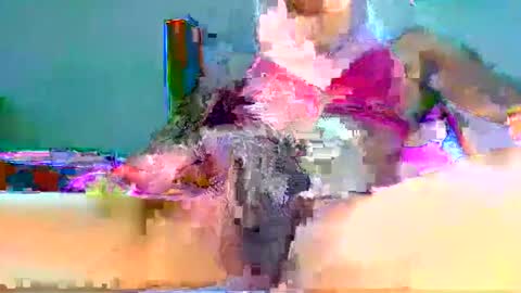 Snapshot of aaronlucasx_ chatting on October 5, 3:55 pm Sam online show from October 5, 3:55 pm