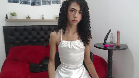 Snapshot of abigail_f00x chatting on January 6, 1:20 am Abigail online show from January 6, 1:20 am