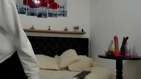 Snapshot of abigail_f00x chatting on January 22, 1:21 am Abigail online show from January 22, 1:21 am