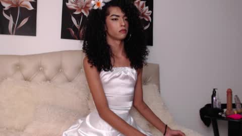 Snapshot of abigail_f00x chatting on January 31, 2:37 am Abigail online show from January 31, 2:37 am