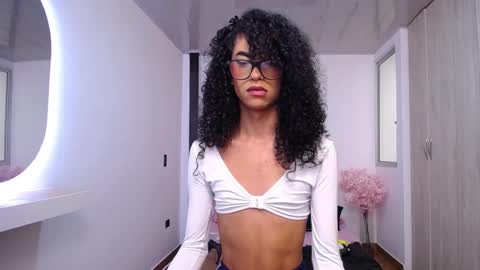 Snapshot of abigail_f00x chatting on September 11, 2:03 pm Abigail online show from September 11, 2:03 pm