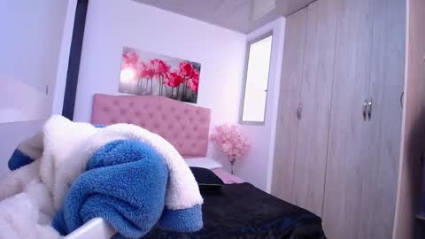 Snapshot of abigail_f00x chatting on September 14, 1:26 pm Abigail online show from September 14, 1:26 pm