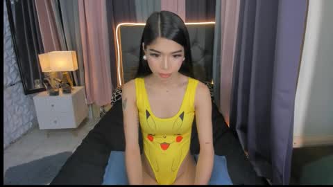 Snapshot of adiannacumforyou chatting on December 14, 8:02 am Siobe online show from December 14, 8:02 am