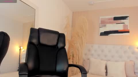Snapshot of adonis_hot_xx chatting on March 1, 9:26 pm adonis_hot_xx online show from March 1, 9:26 pm
